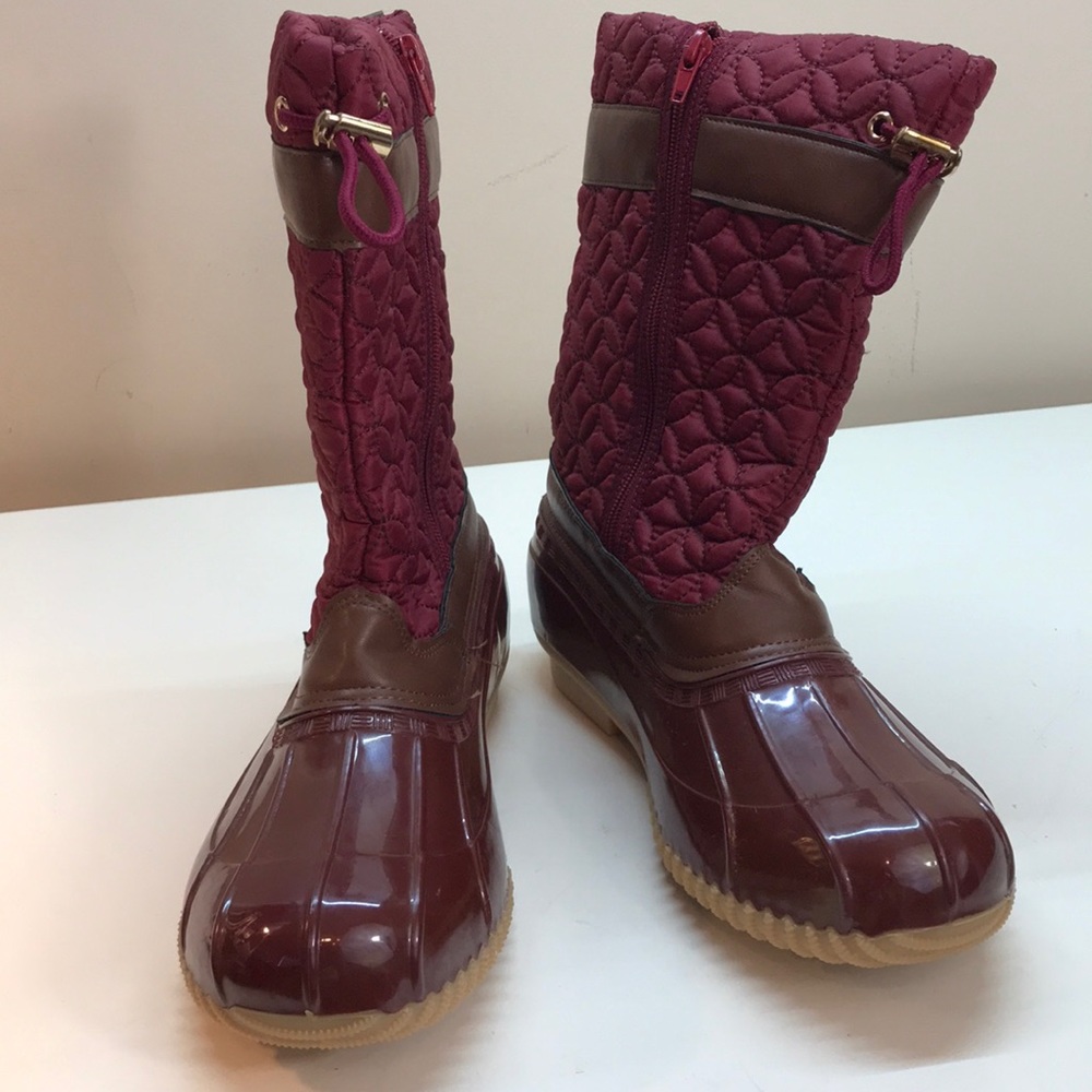 NWOT Via PINKY Collection Wine Rain Duck Boots